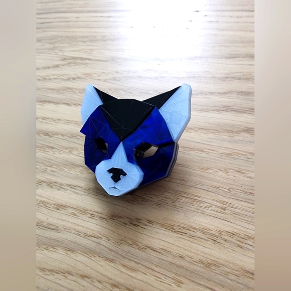 *FINAL* Sttutter Blue Cat Acrylic Brooch - Picture 2 of 3